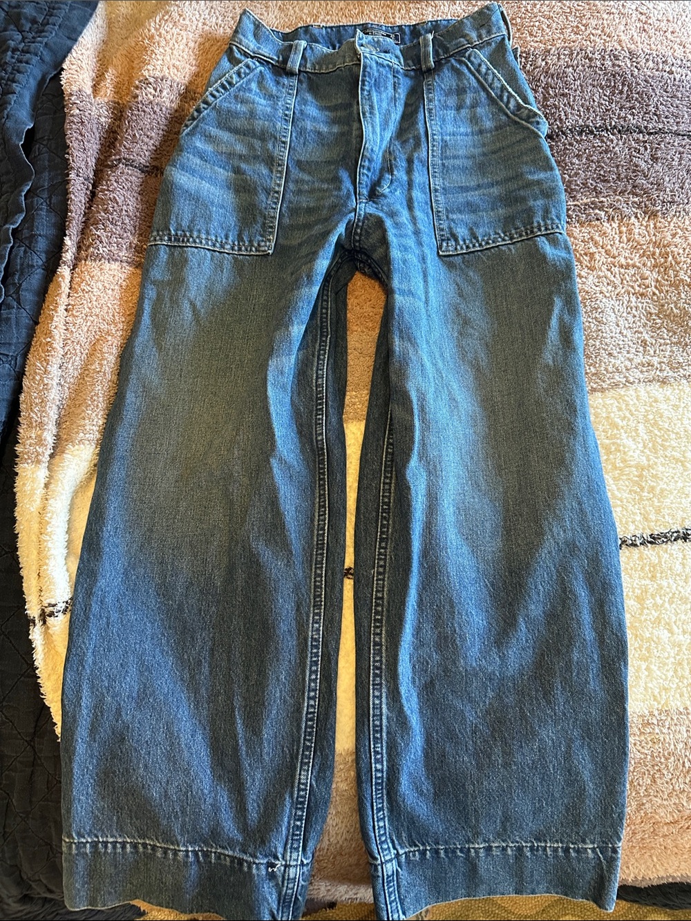 Abercrombie wide leg crop high rise baggy jeans 26